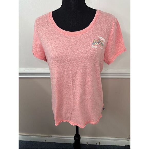 Ocean +  Coast Peach Colored Short Sleeve Tee Size Medium - Picture 1 of 6